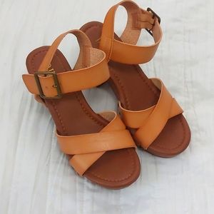 Brown wedges